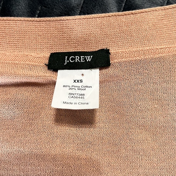 J. CREW Ladies V‎ Neck Lightweight 5 Button Cardigan - Picture 10 of 10